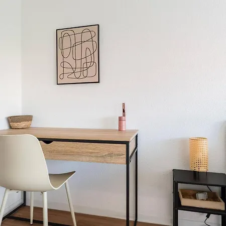 T3 Spacieux En Duplex - Balcon - Parking - Metro *