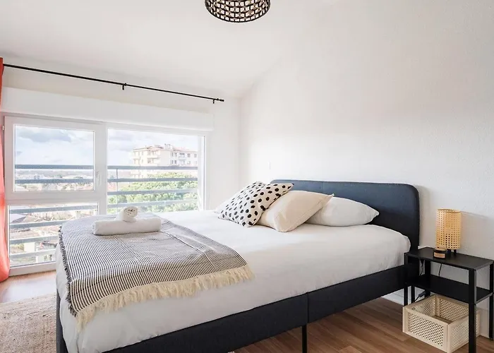 T3 Spacieux En Duplex - Balcon - Parking - Metro * Toulouse