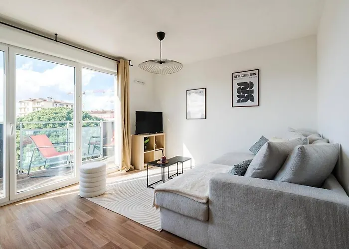 Apartment T3 Spacieux En Duplex, Balcon, Parking, Metro